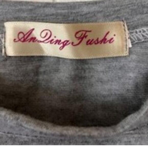 Grey Pineapple Muscle Shirt - Picture 3 of 3